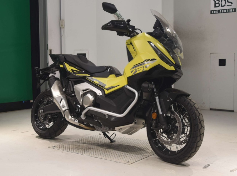 Мотоцикл Honda X-ADV750-2 з пробігом 1104 km
