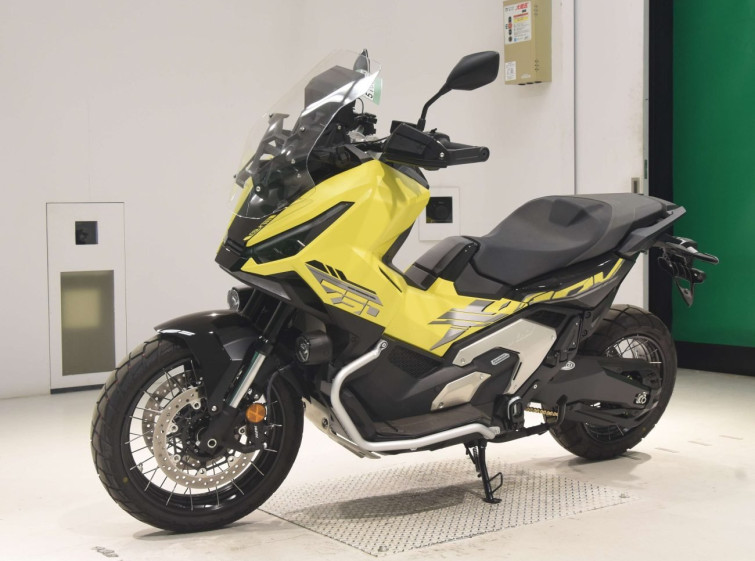Мотоцикл Honda X-ADV750-2 з пробігом 1104 km