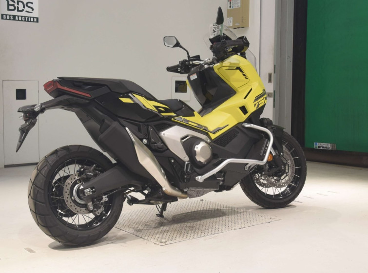 Мотоцикл Honda X-ADV750-2 з пробігом 1104 km