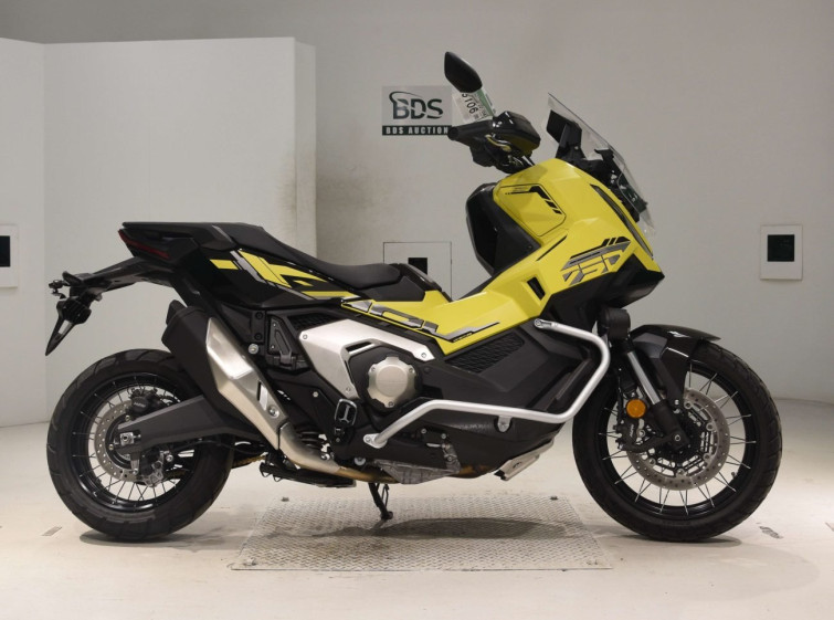 Мотоцикл Honda X-ADV750-2 з пробігом 1104 km