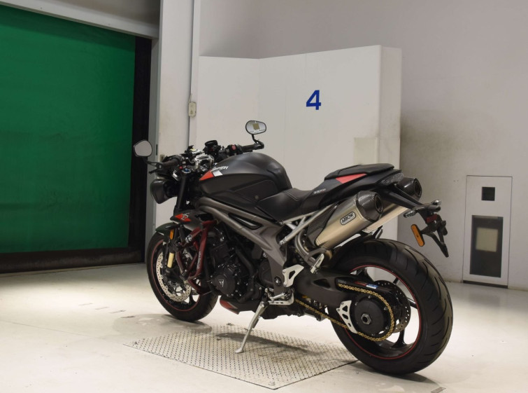 Мотоцикл Triumph SPEED TRIPLE RS з пробігом 25251 km