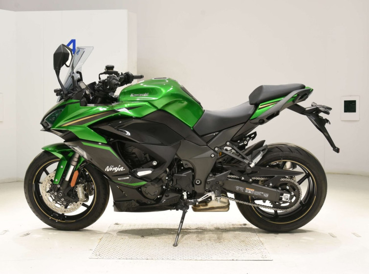 Мотоцикл Kawasaki ninja 1000 sx с пробегом 1179 km
