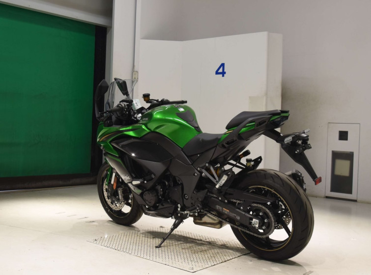 Мотоцикл Kawasaki ninja 1000 sx с пробегом 1179 km