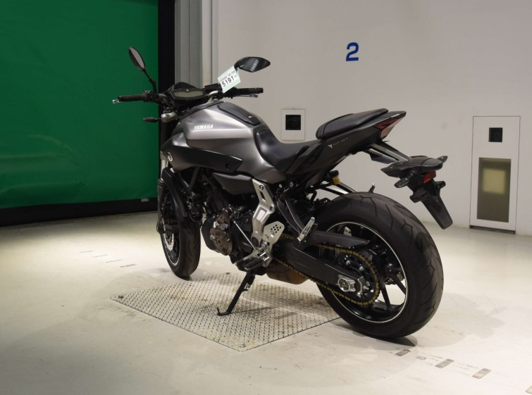 Мотоцикл Yamaha MT-07 с пробегом 15137 km