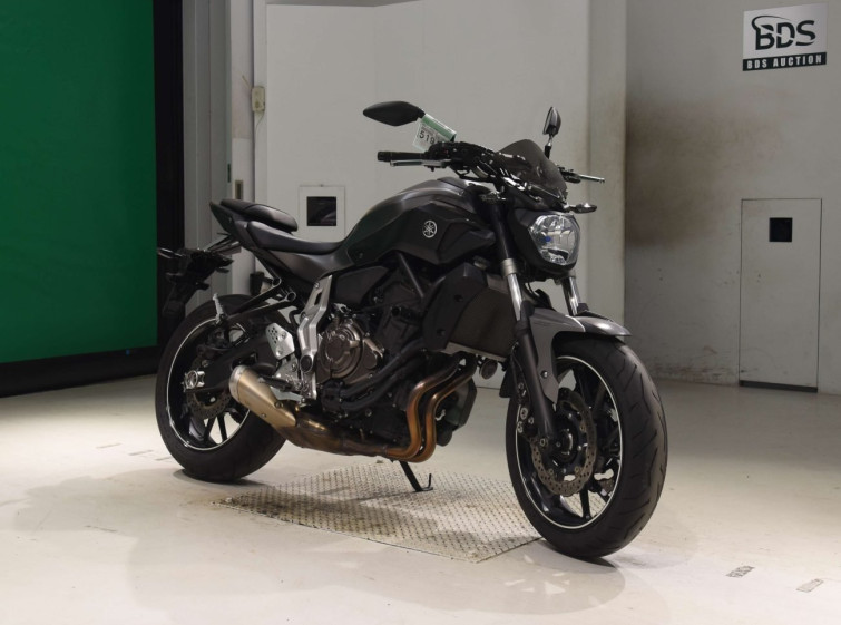 Мотоцикл Yamaha MT-07 с пробегом 15137 km