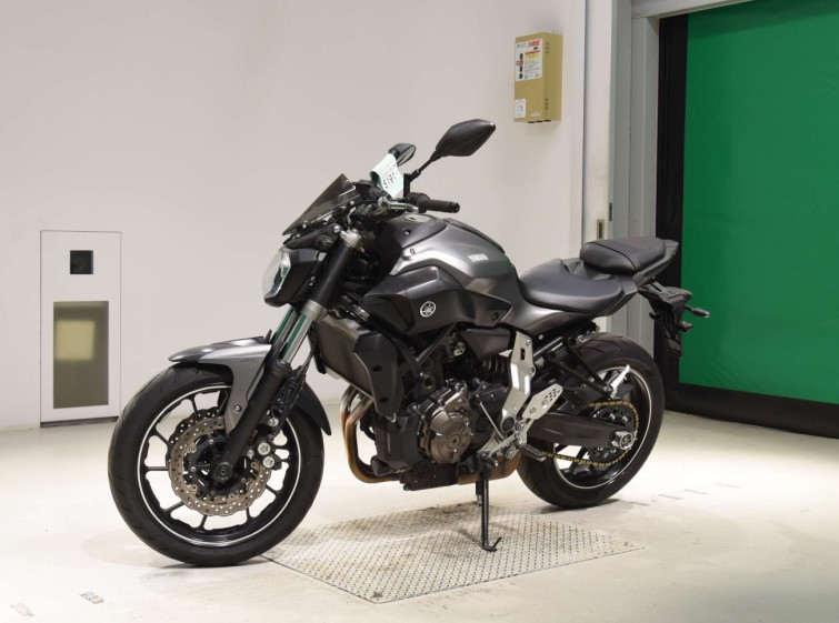 Мотоцикл Yamaha MT-07 с пробегом 15137 km