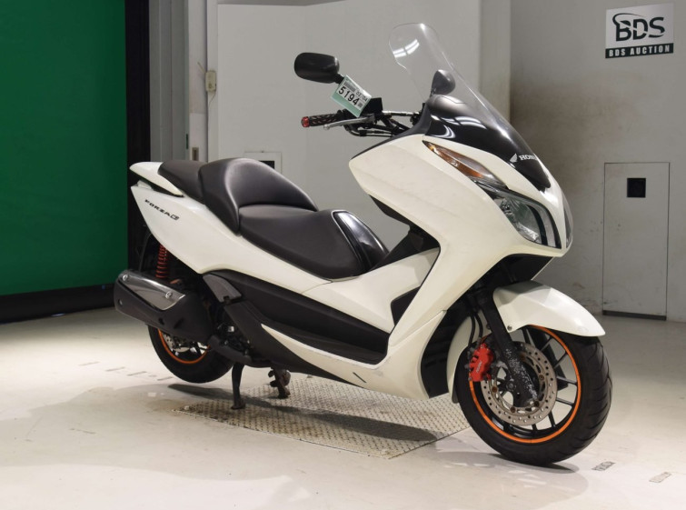Мотоцикл Honda FORZA SI з пробігом 7257 km