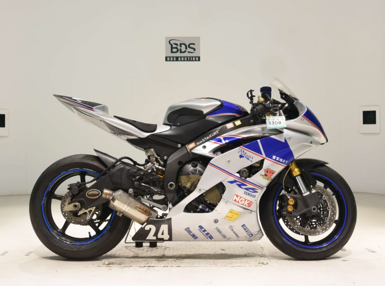 Мотоцикл Yamaha YZF-R6