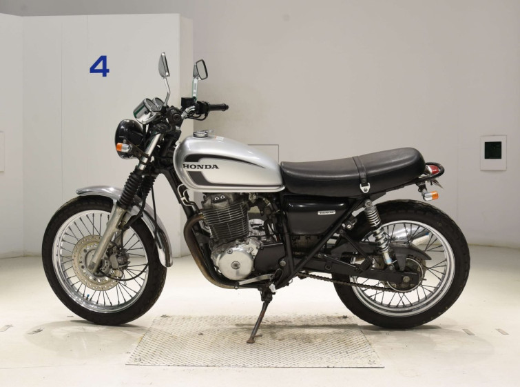 Мотоцикл Honda CB400SS с пробегом 27768 km