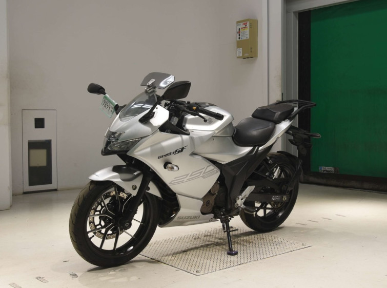 Мотоцикл Suzuki GIXXER250SF з пробігом 20625 km