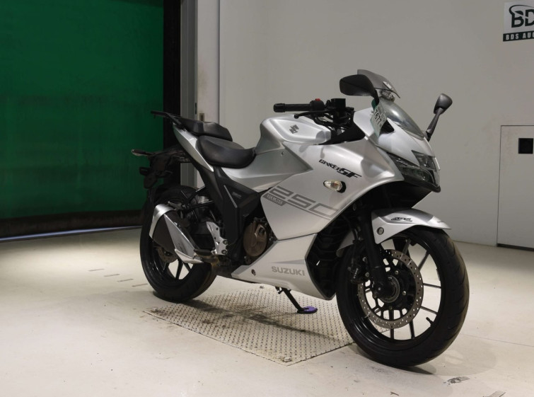 Мотоцикл Suzuki GIXXER250SF з пробігом 20625 km