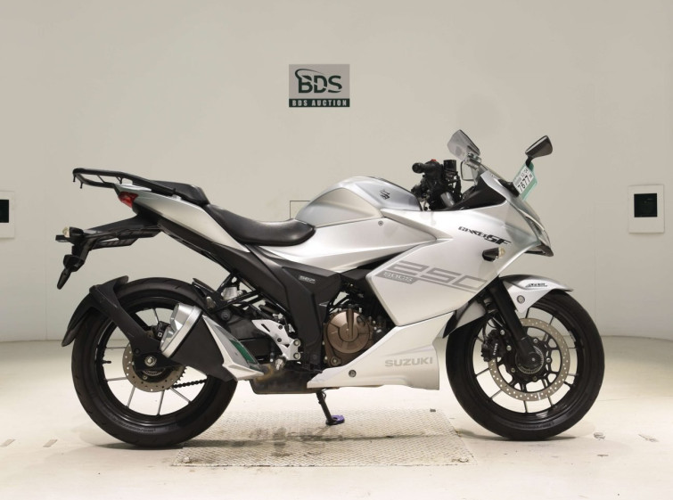 Мотоцикл Suzuki GIXXER250SF з пробігом 20625 km