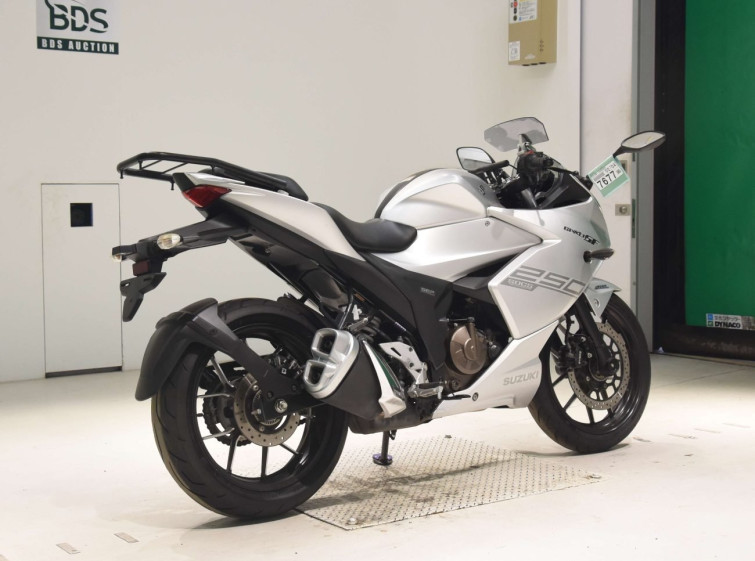 Мотоцикл Suzuki GIXXER250SF з пробігом 20625 km