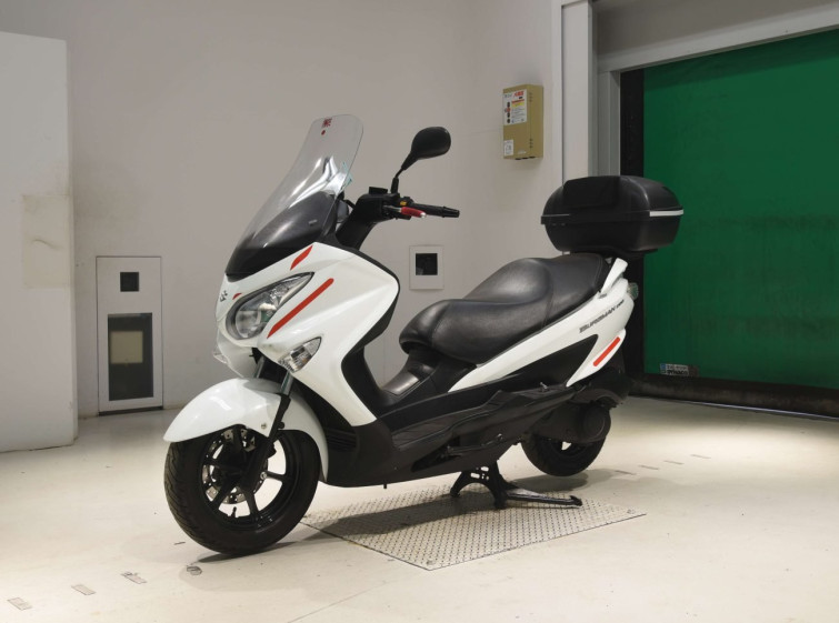 Мотоцикл Suzuki BURGMAN200 з пробігом 28755 km