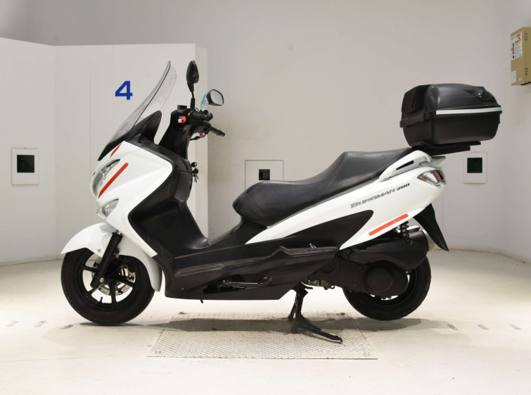 Мотоцикл Suzuki BURGMAN200 з пробігом 28755 km