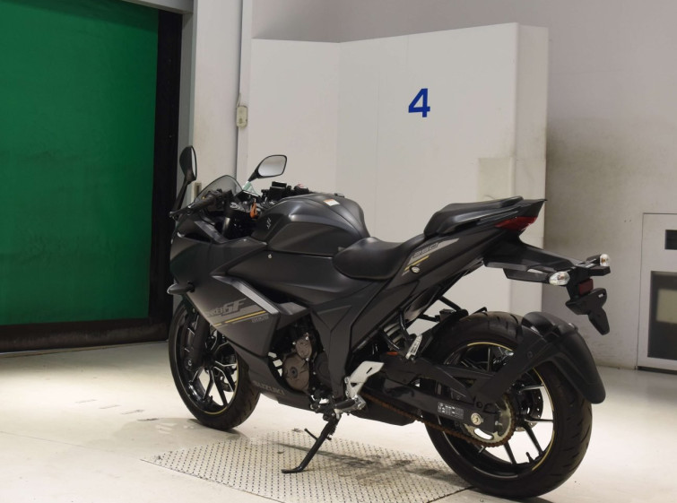 Мотоцикл Suzuki GIXXER250SF с пробегом 310 km