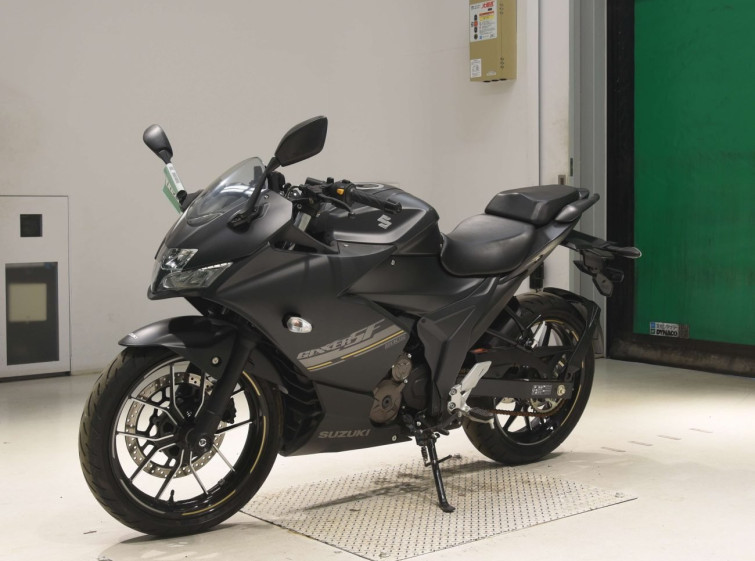 Мотоцикл Suzuki GIXXER250SF с пробегом 310 km