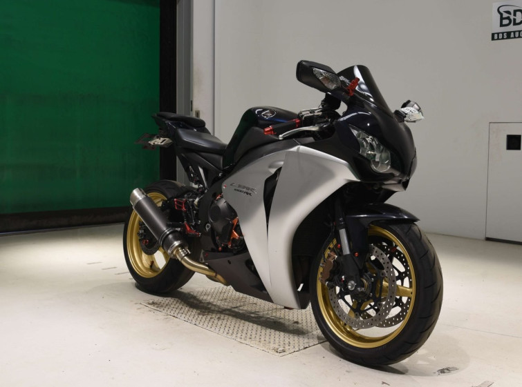 Мотоцикл Honda CBR1000RR з пробігом 23213 km