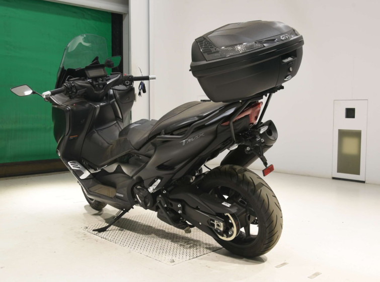 Мотоцикл Yamaha T-MAX560T с пробегом 10007 km