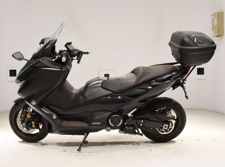 Мотоцикл Yamaha T-MAX560T с пробегом 10007 km