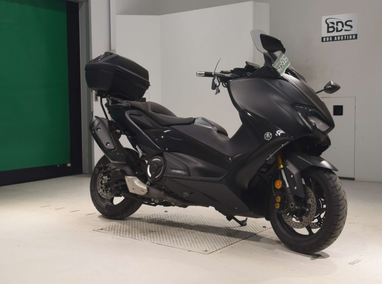 Мотоцикл Yamaha T-MAX560T с пробегом 10007 km