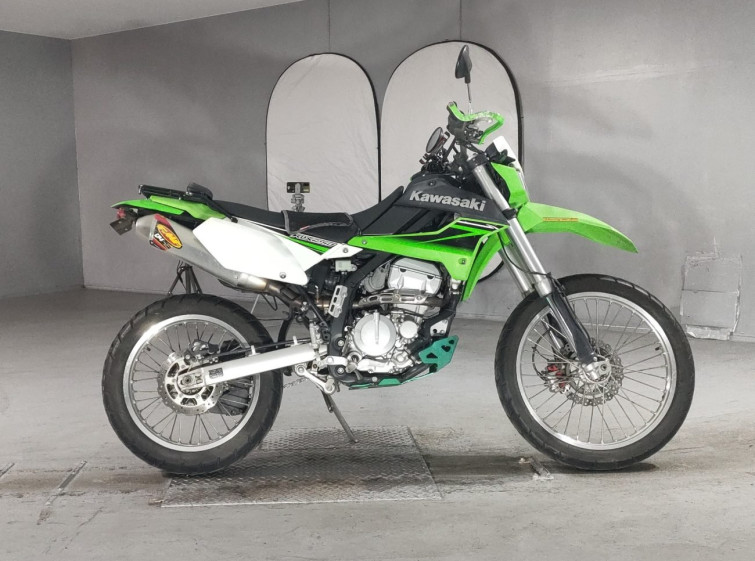 Мотоцикл Kawasaki KLX250 з пробігом 43407 km