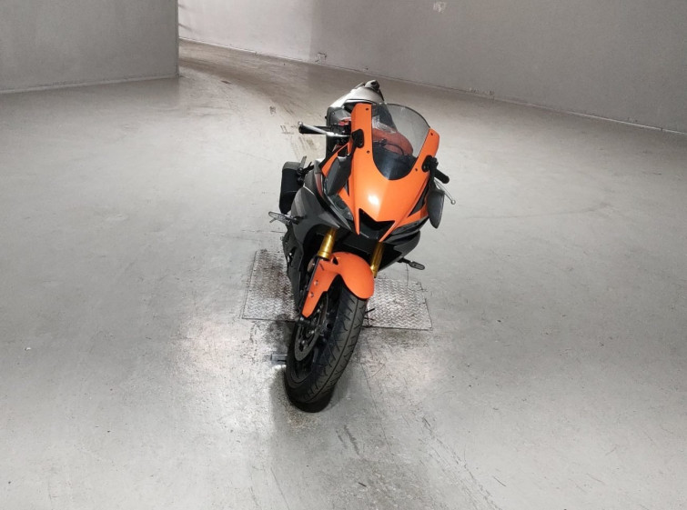 Мотоцикл Yamaha YZF-R25 с пробегом 7536 km