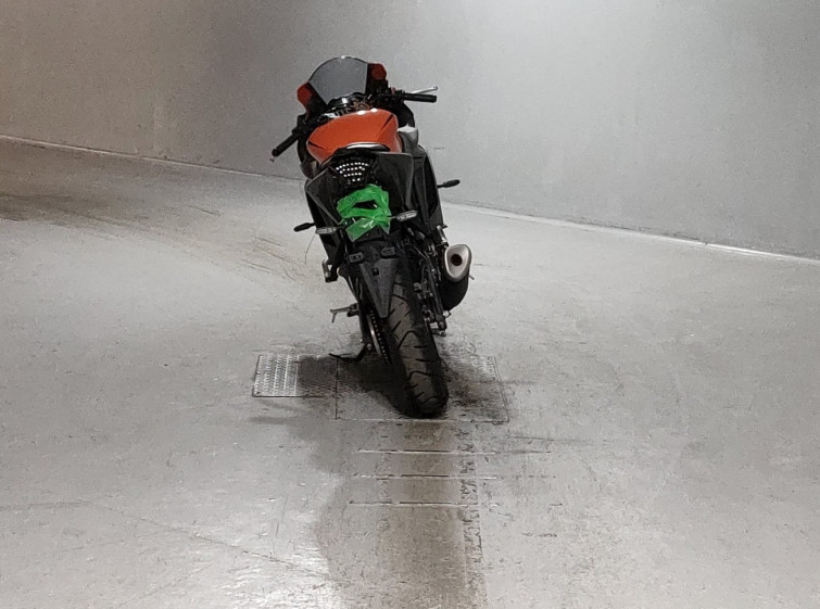 Мотоцикл Yamaha YZF-R25 с пробегом 7536 km