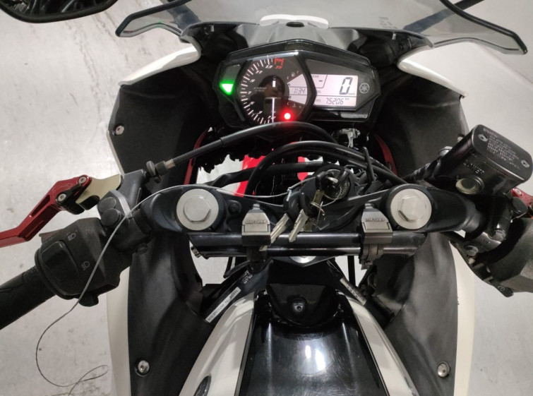 Мотоцикл Yamaha YZF-R25 з пробігом 75206 km