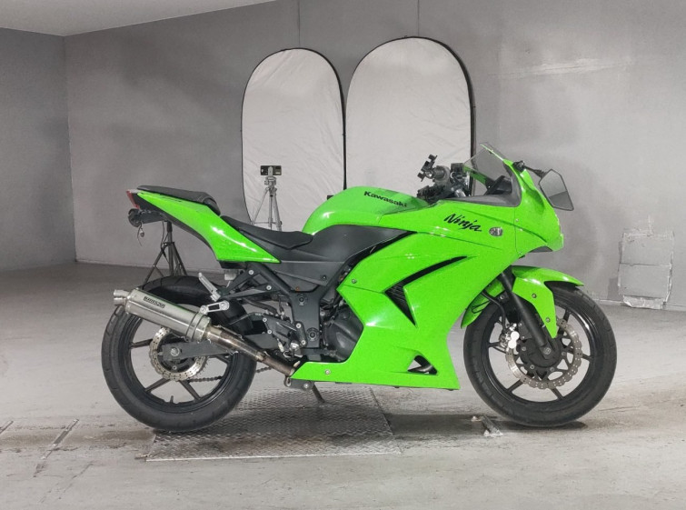 Мотоцикл Kawasaki NINJA250R з пробігом 40508 km