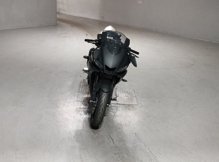 Мотоцикл Yamaha YZF-R3 з пробігом 6953 km
