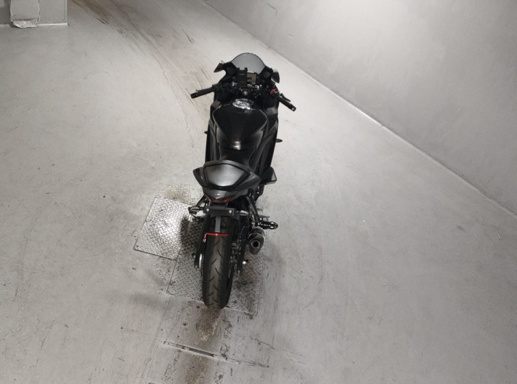 Мотоцикл Yamaha YZF-R3 з пробігом 6953 km