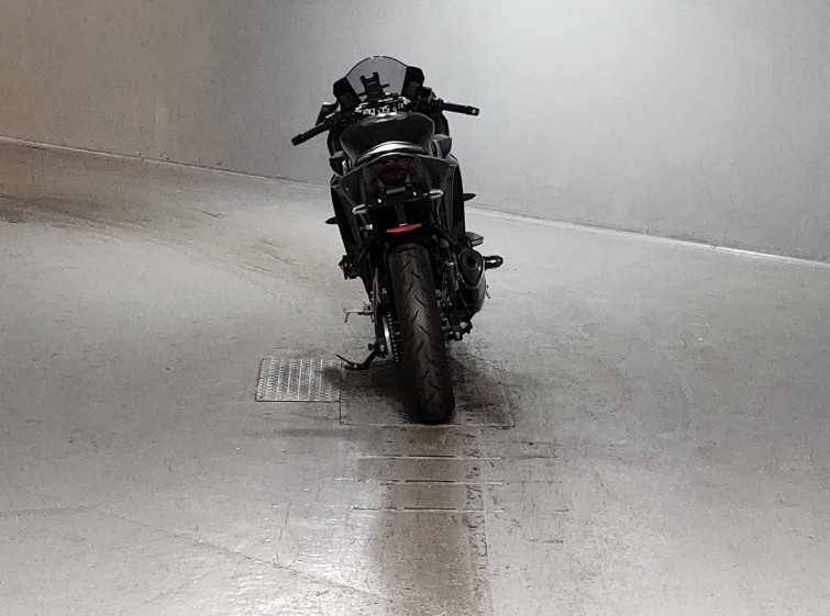 Мотоцикл Yamaha YZF-R3 з пробігом 6953 km