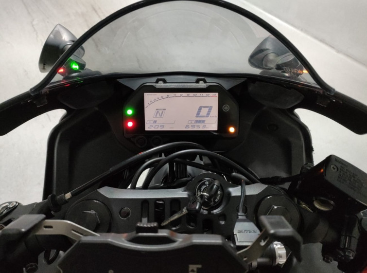 Мотоцикл Yamaha YZF-R3 з пробігом 6953 km