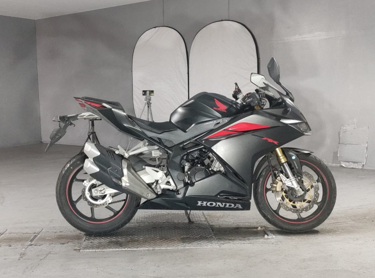 Мотоцикл Honda CBR250RR з пробігом 10331 km