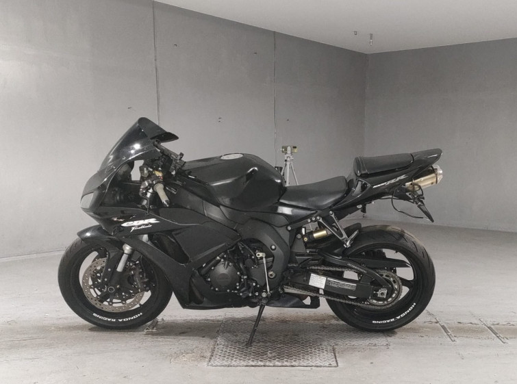 Мотоцикл Honda CBR1000RR з пробігом 47982 km