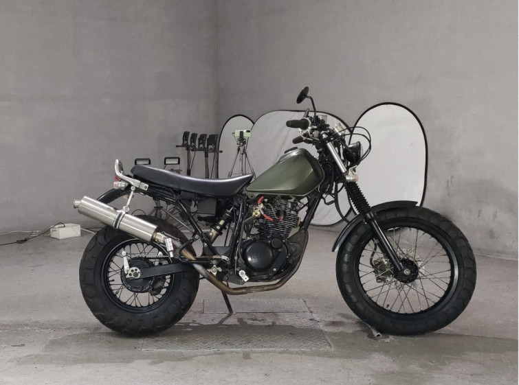 Мотоцикл Yamaha TW225 з пробігом 911 km