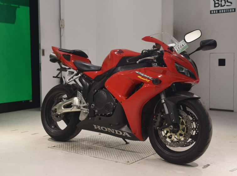 Мотоцикл Honda CBR1000RR з пробігом 58826 km