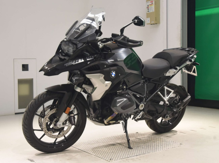Мотоцикл BMW r1250gs triple black з пробігом 4370 km