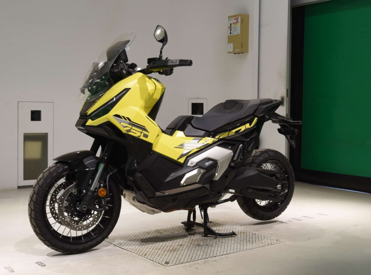Мотоцикл Honda X-ADV750-2 с пробегом 1796 km