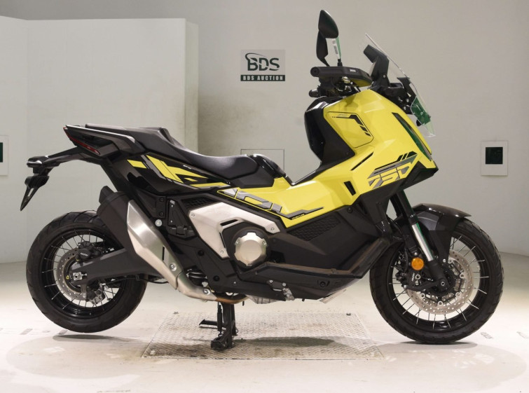 Мотоцикл Honda X-ADV750-2 с пробегом 1796 km