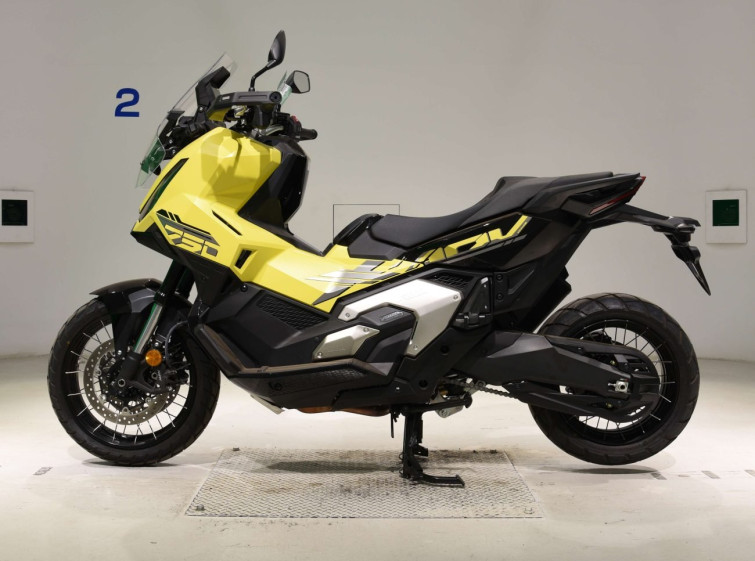 Мотоцикл Honda X-ADV750-2 с пробегом 1796 km