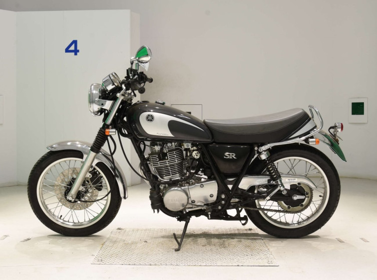 Мотоцикл Yamaha SR400 с пробегом 2398 km
