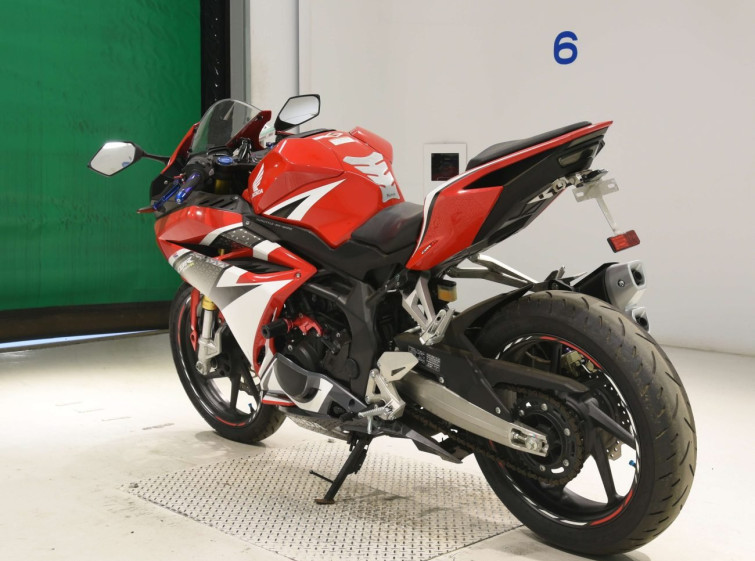 Мотоцикл Honda CBR250RR с пробегом 5975 km