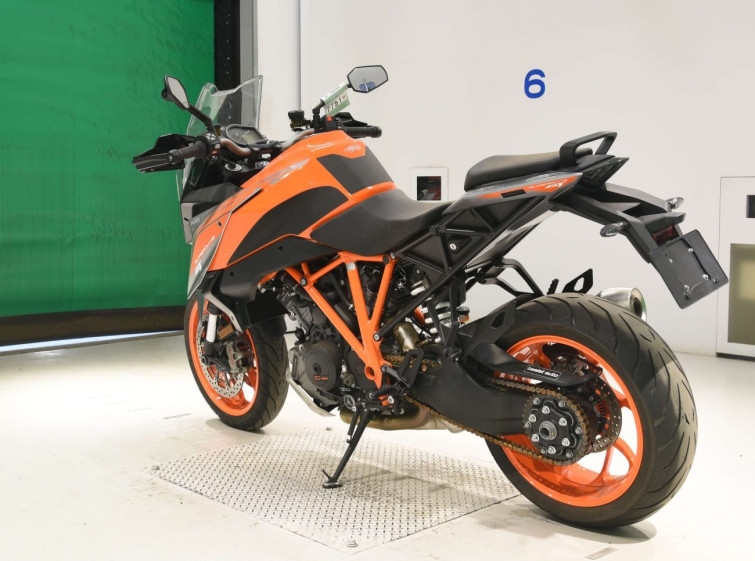 Мотоцикл KTM 1290 SUPERDUKE GT з пробігом 5437 km