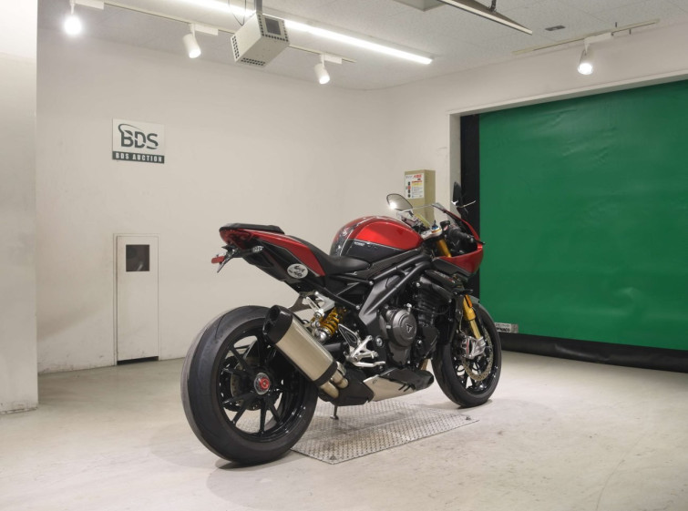 Мотоцикл Triumph SPEED TRIPLE RR с пробегом 8741 km