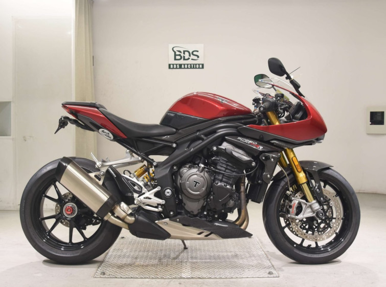 Мотоцикл Triumph SPEED TRIPLE RR с пробегом 8741 km