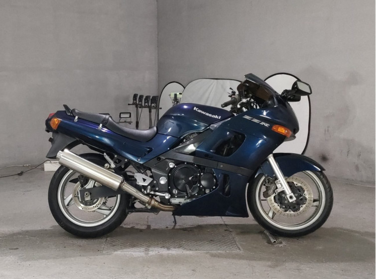 Мотоцикл Kawasaki ZZ-R400 с пробегом 27036 km