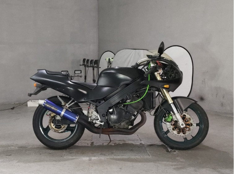Мотоцикл Kawasaki ZXR250 с пробегом 24139 km