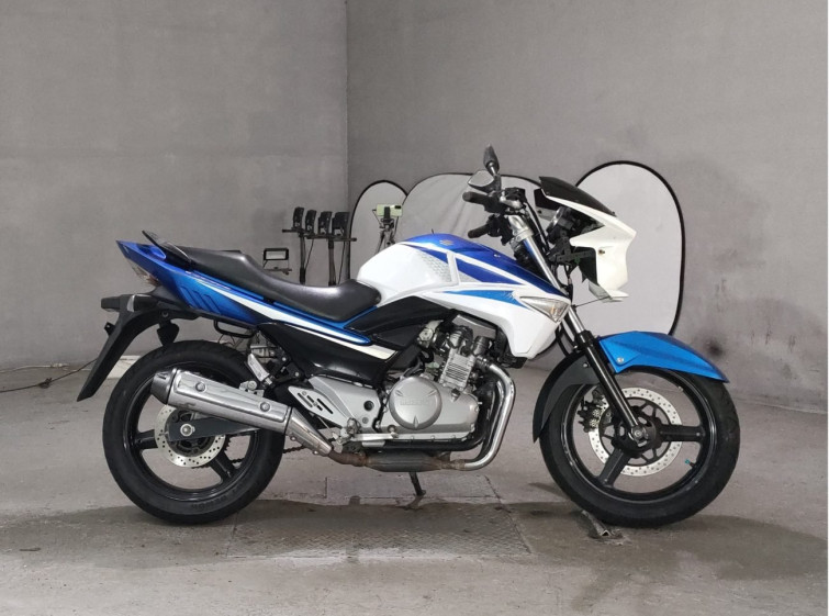 Мотоцикл Suzuki GSR250 з пробігом 29193 km